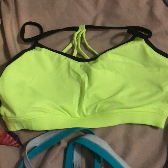 Sports bra bundle - Picture 2 of 4